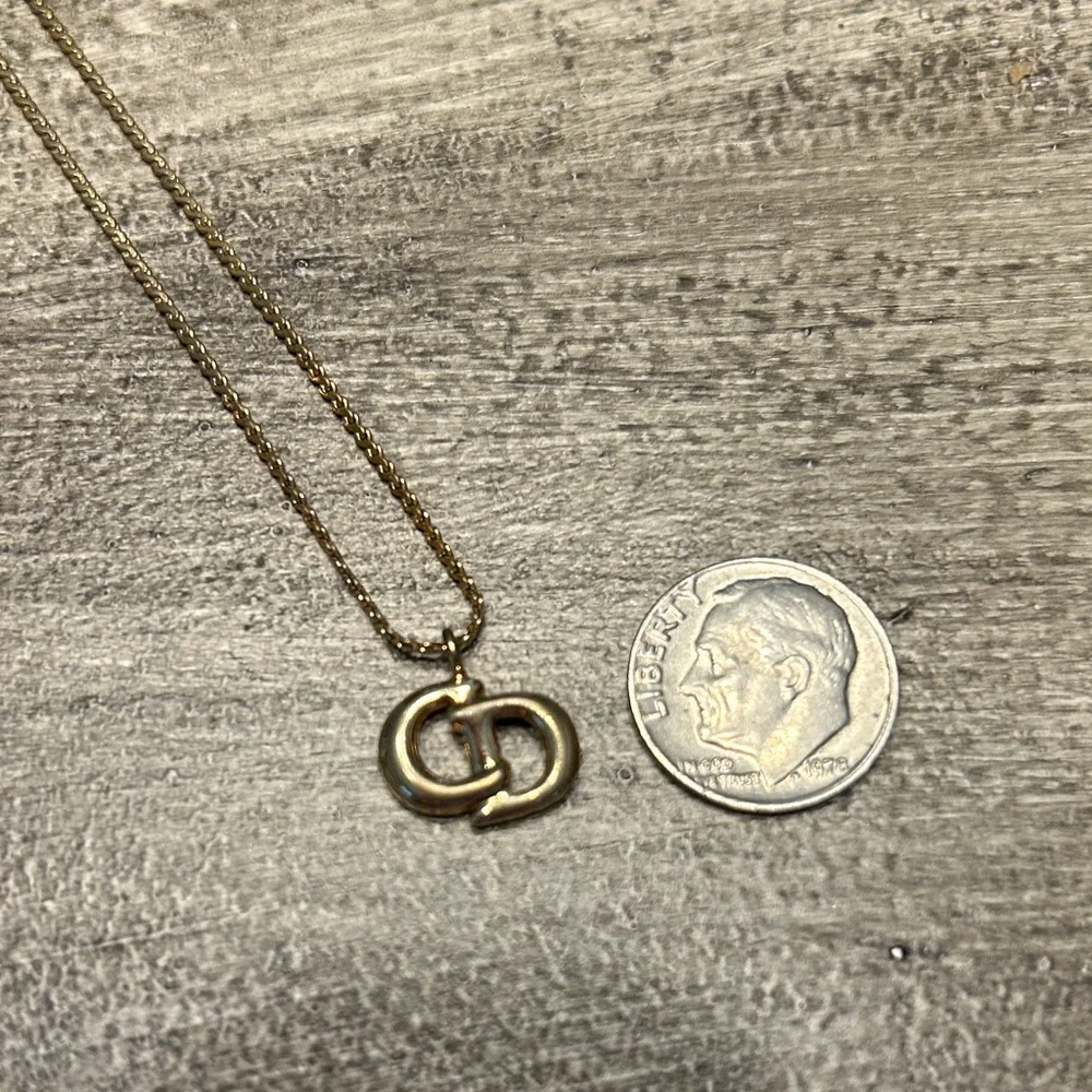 ❌SOLD IN A BUNDLE❌223. Vintage CD pendant Necklace w/COA - Picture 8 of 8